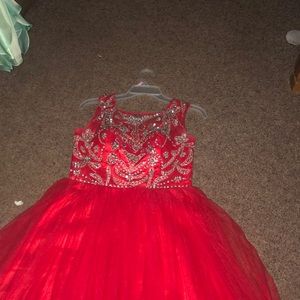 size 6 taken up to 4, can be let out to size 6